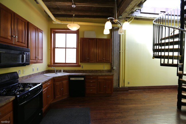Building Photo - 3139 Woodward Ave