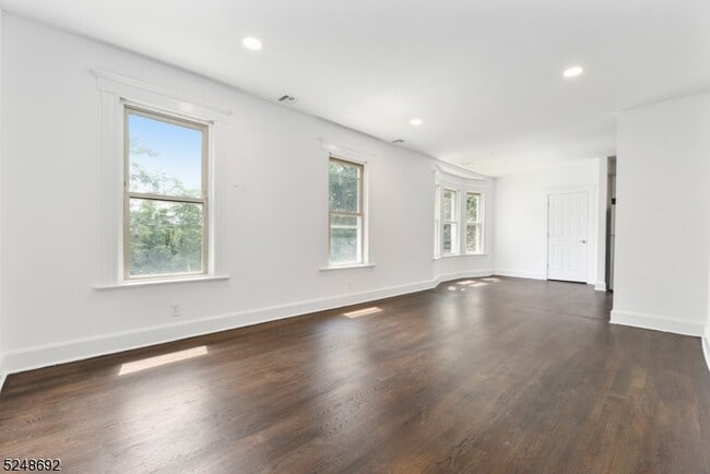Building Photo - 67 Dunnell Rd