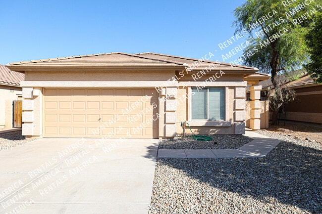 Building Photo - Great 3 bedroom / 2 bath home.. clean and ...