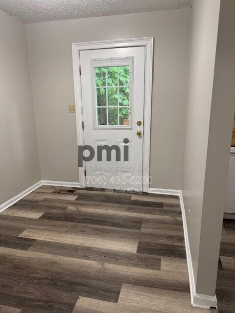 Foto del edificio - 54 Greenwood Cir