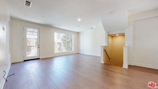 Building Photo - 6752 Gill Way