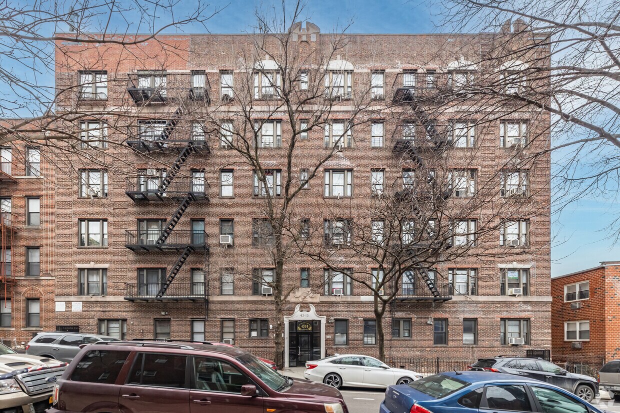 Building Photo - 4310 49th St