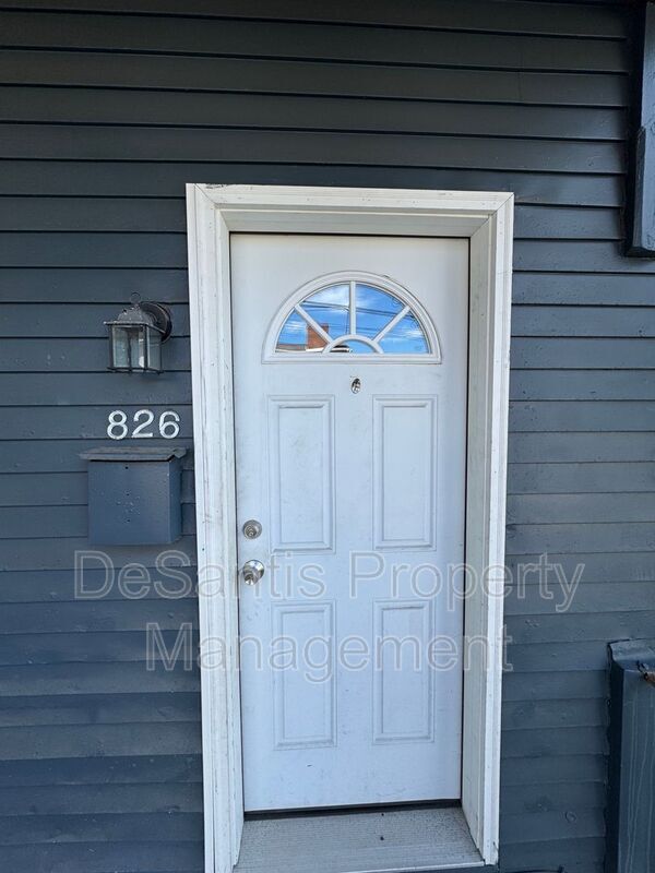 Photo - 826 Wallbridge West End St Apartment