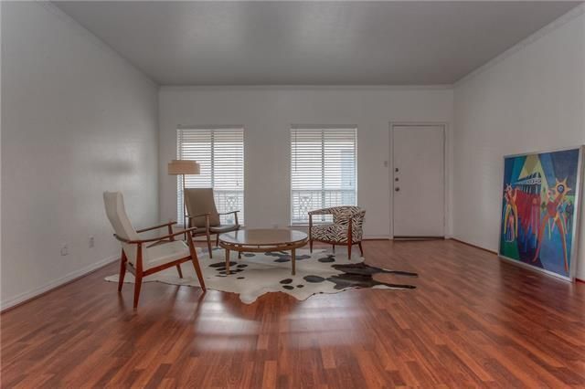 Building Photo - 4320 Bellaire Dr S