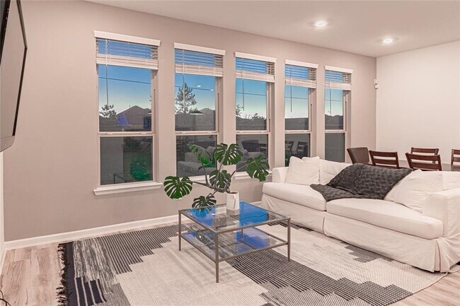 Building Photo - 10630 Cabot Trl