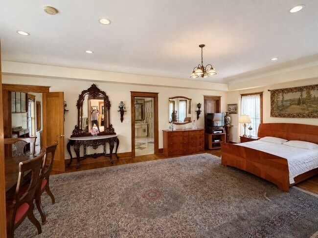 Foto del edificio - 1506 Oswego Rd