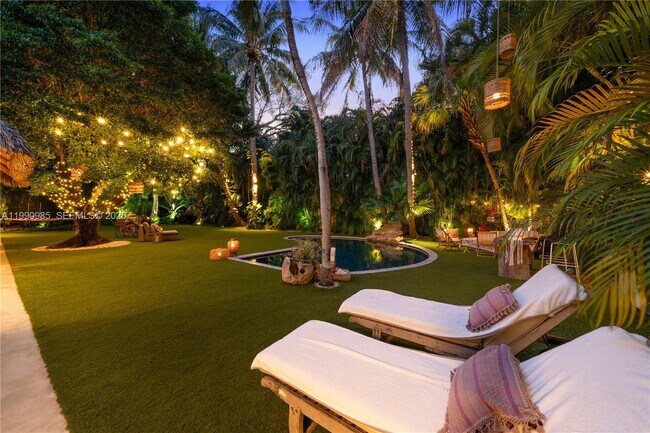 Foto del edificio - 330 Gulf Rd