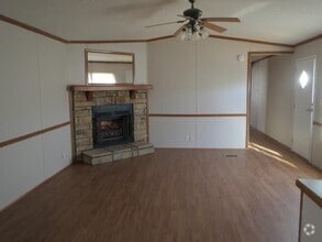 Building Photo - 213 Dogwood Ln