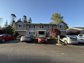 Building Photo - 1619 127th Ave NE