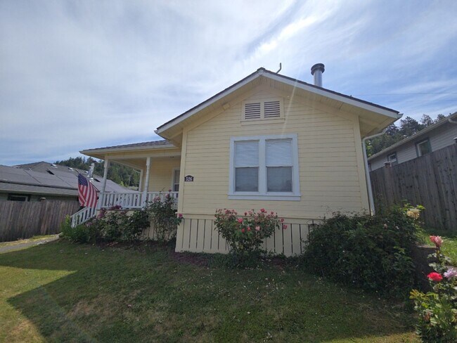 Foto del edificio - Beautifully remodeled 2BD/1BA Scotia home