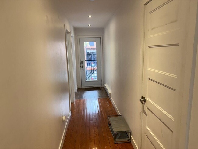 Photo du bâtiment - 3712 Av Coloniale