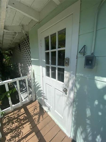 Foto del edificio - 1310 NE 30th St