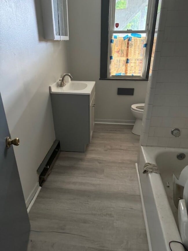 Building Photo - 1 bedroom