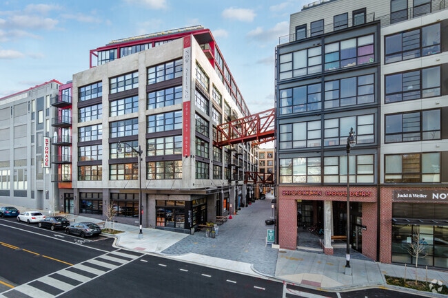 1625 Eckington at Quincy Lane