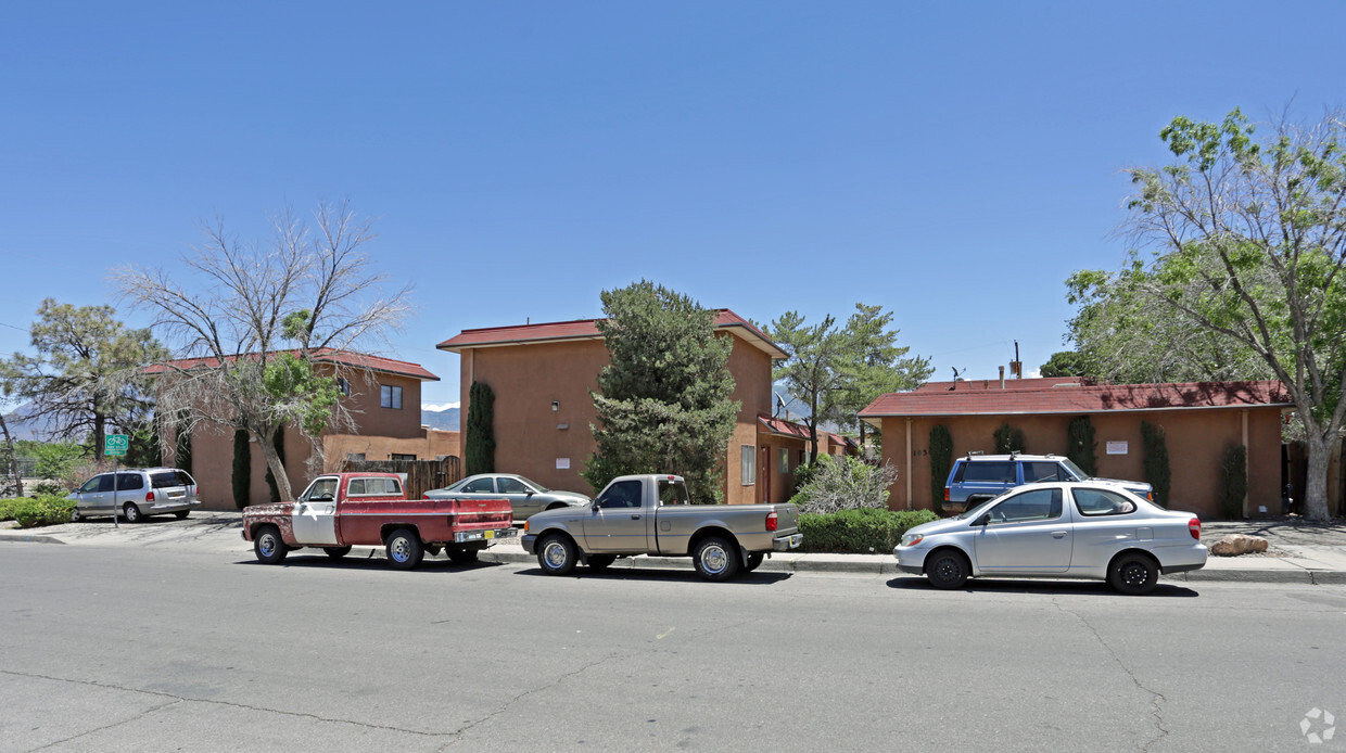 Foxfire Apartaments - Foxfire Apartments