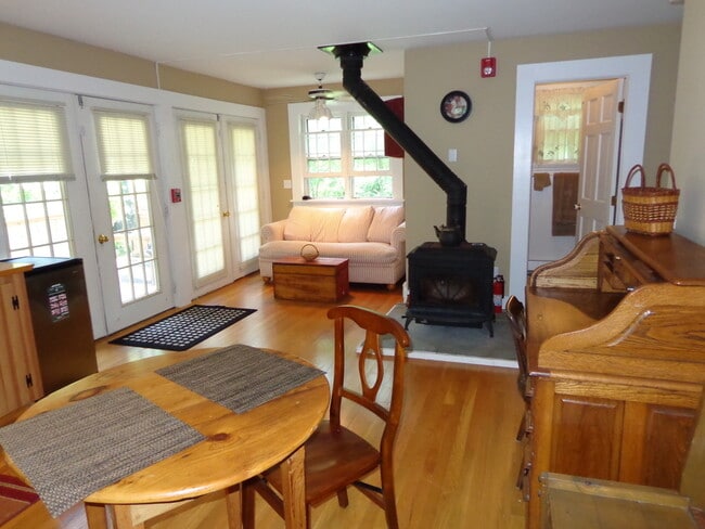 Foto del edificio - 89 Florida Hill Rd