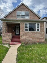 Building Photo - 7710 S Ada St