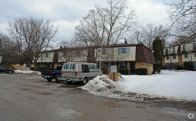 Building Photo - 871 Union St