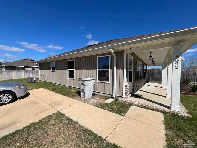 Foto del edificio - 5892 Pendleton Ct