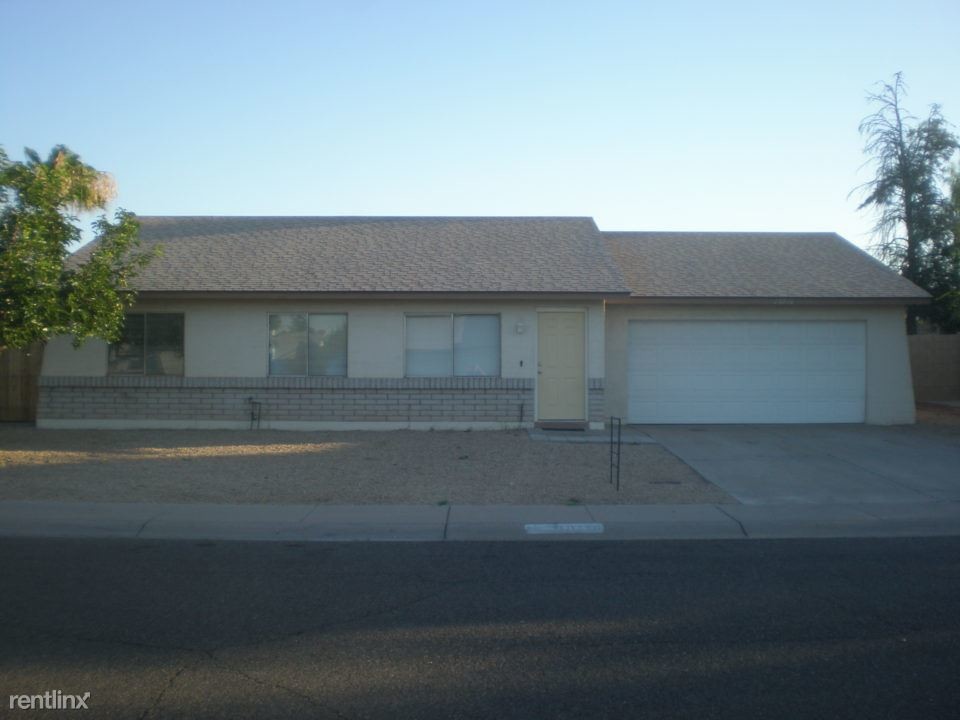 Primary Photo - 10710 W Sells Dr