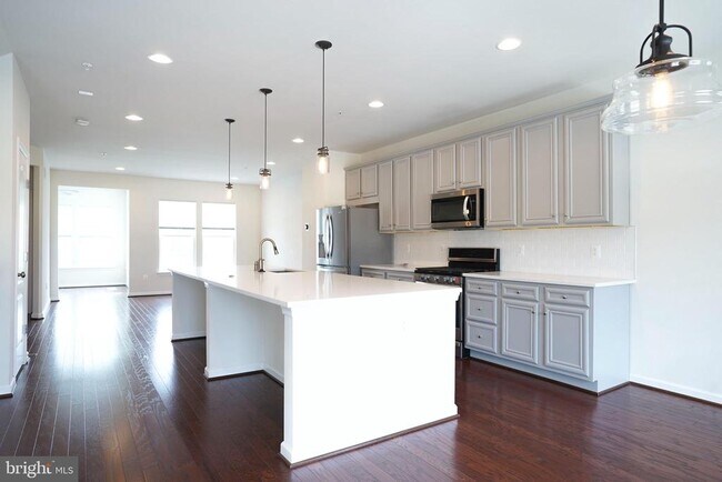 Foto del edificio - 2038 Twisted Oak Pl