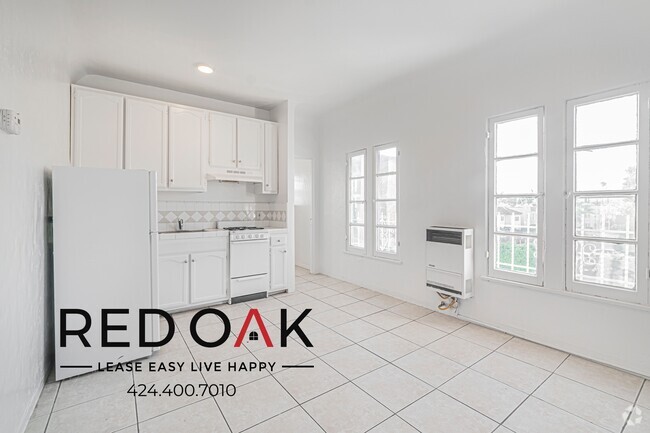 Building Photo - 706 N St Andrews Pl