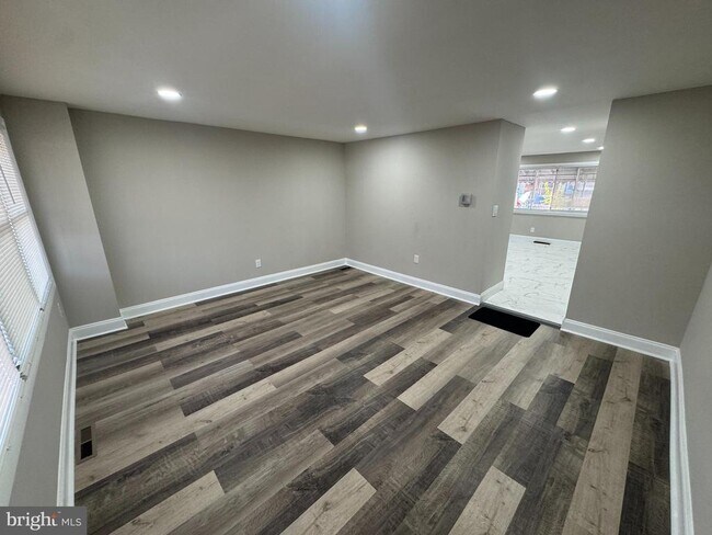 Foto del edificio - 8050 Lansdale Rd