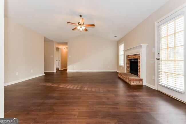 Building Photo - 182 Grand Oaks Way