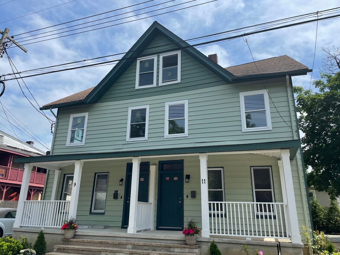 9 Deforrest Ave, Red Bank, NJ 07701 Townhouse for Rent in Red Bank