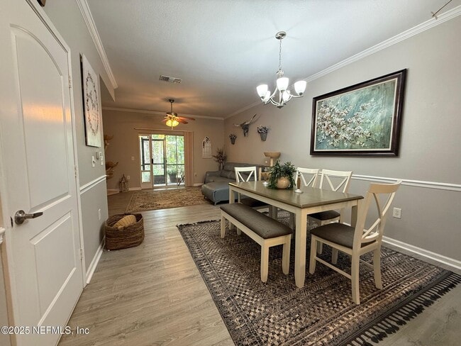 Foto del edificio - 10200 Belle Rive Blvd