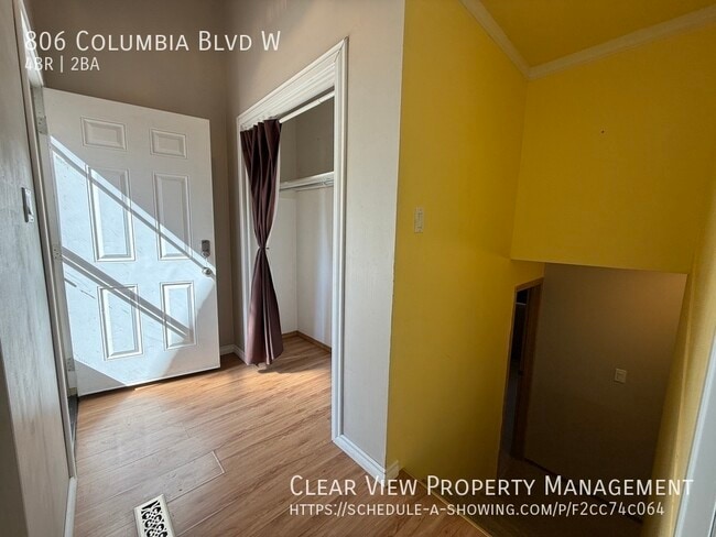 Building Photo - ?? Spacious 4-Bedroom Fenced Home in West ...