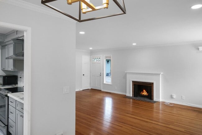 Building Photo - 1087 Lariat Ln