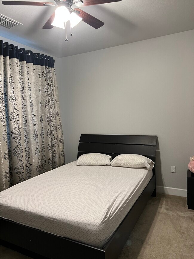 Building Photo - 865 Tranquility Cir
