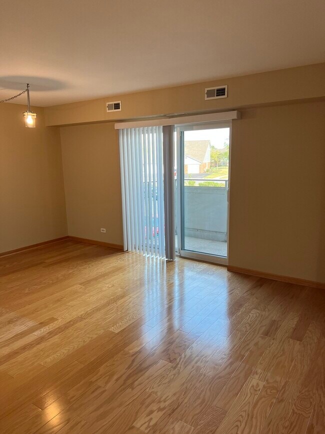 Building Photo - 1460 Fairlane Dr