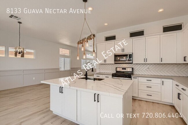 Building Photo - STUNNING Modern 4-Bedroom Home with Stylis...