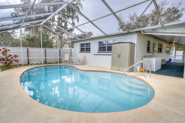 Building Photo - 93 S Arbor Dr