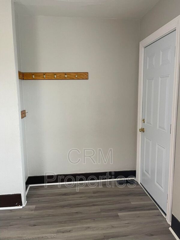 Foto del edificio - 618 S McCann St