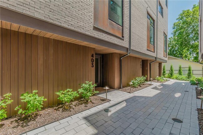 Building Photo - 403 Mulberry Ct