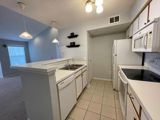 Foto del edificio - 2212 Grand Cayman Ct