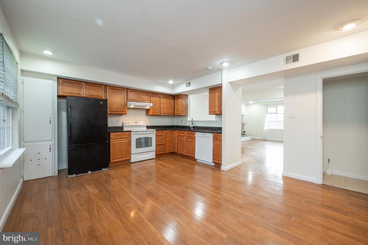 100 Woodside Cir, Dresher, PA 19025 Townhome Rentals in Dresher PA