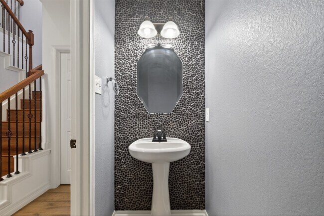 Foto del edificio - 1314 Glenwood Canyon Ln