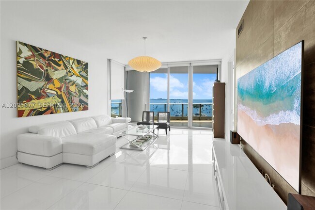 Building Photo - 2627 S Bayshore Dr