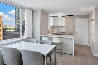 Building Photo - 322 W 57th St