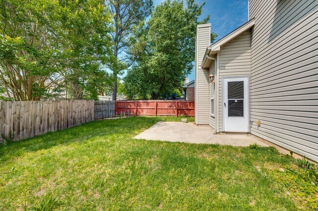 Building Photo - Great 3 bed 2 bath Home in Bellevue!