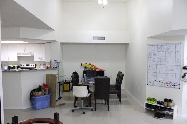 Building Photo - 5065 Wiles Rd