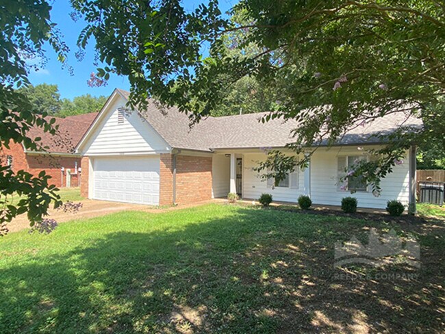 Building Photo - 5888 Garden Ridge Dr