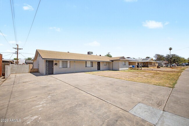 Foto del edificio - 6536 W Turney Ave