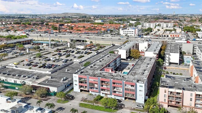 Foto del edificio - 6070 W 19th Ave