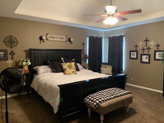 Foto del edificio - 2131 Magnolia Dr