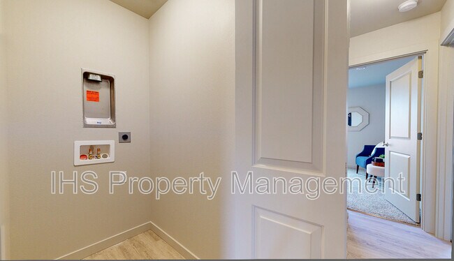 Foto del edificio - 409 Whitefish Ln